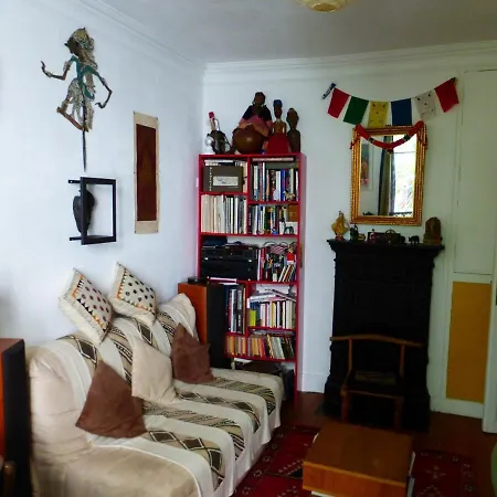 Charming Flat In Belleville Apartment Paris