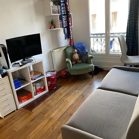 Charming Flat In Belleville Apartment
